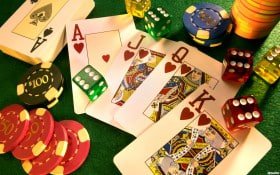 Pengalaman live casino interaktif yang menarik dengan dealer profesional